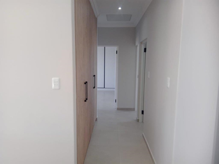 3 Bedroom Property for Sale in Wavecrest Eastern Cape